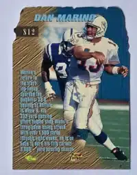 Dan Marino Classic 1995 Sculpted Card #S12 Back