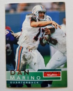 Dan Marino Skybox Impact 1995 NFL Trading Card #84 Miami Dolphins